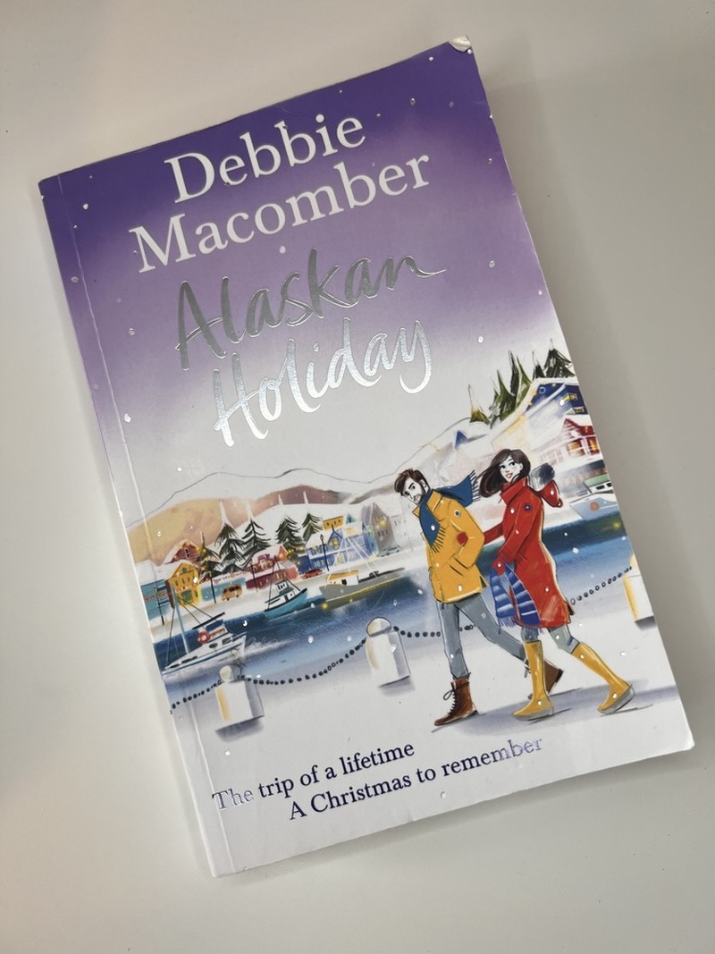 Alaskan Holiday by Debbie Macomber