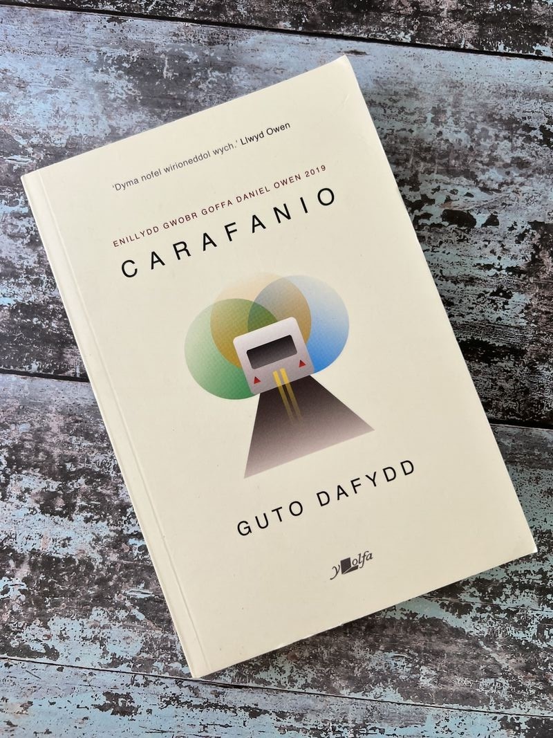Carafanio by Guto Dafydd