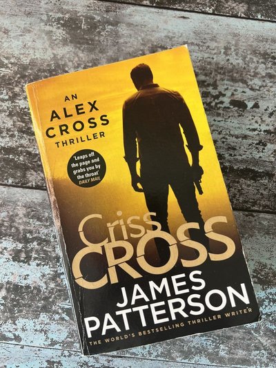 Criss Cross by James Patterson