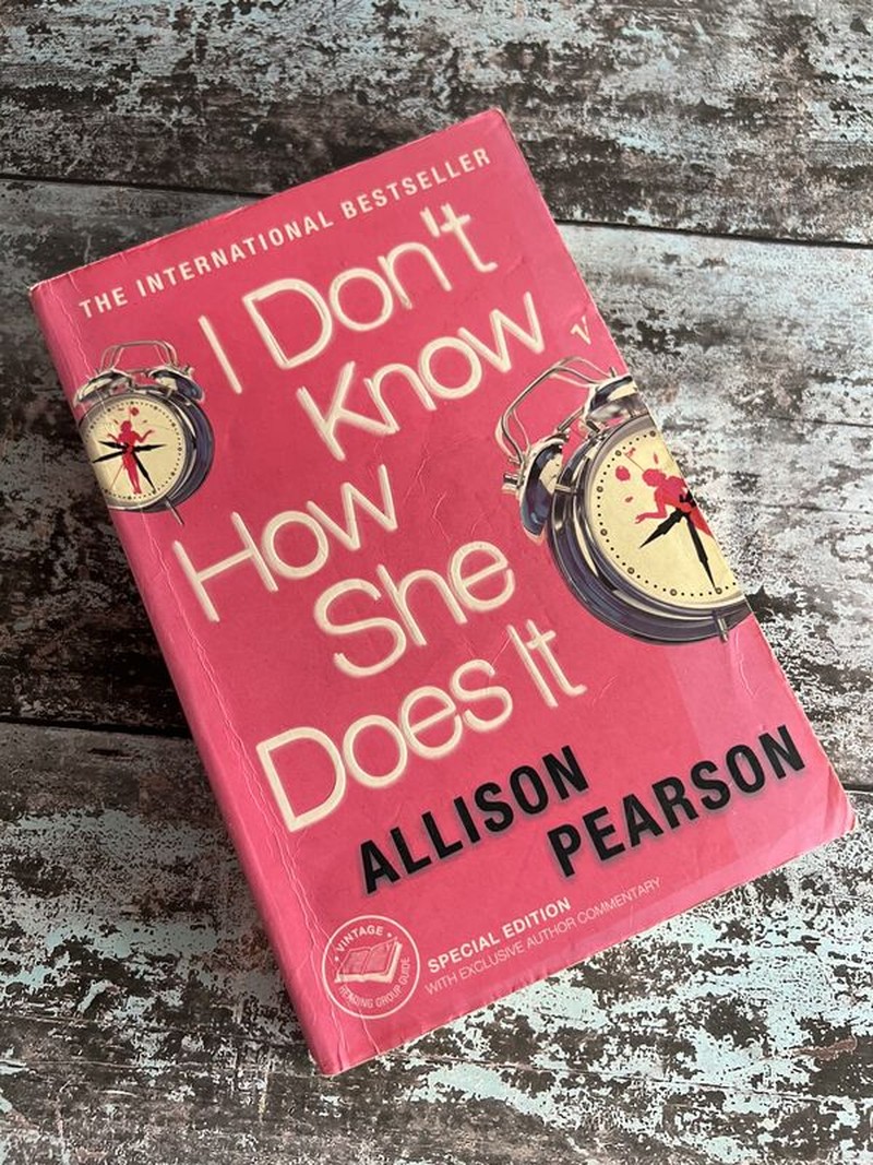 I don't know how she does it by Allison Pearson