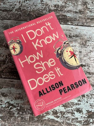 I don't know how she does it by Allison Pearson