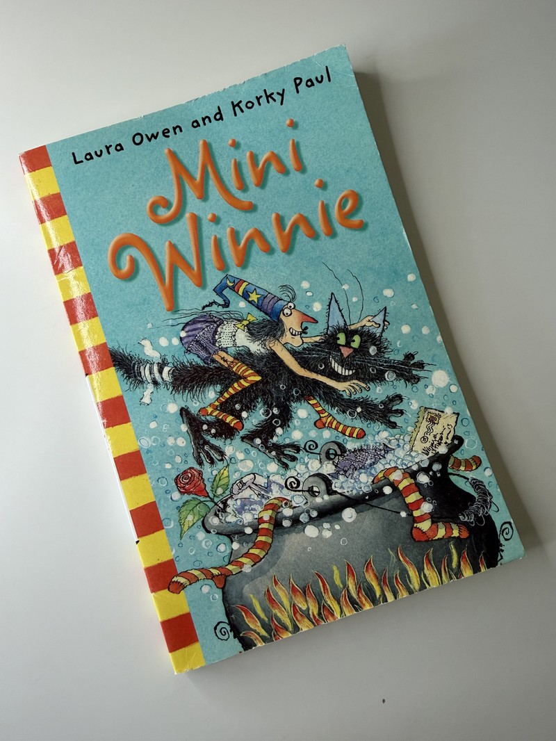 Mini Winnie by Korky Paul, Laura Owen