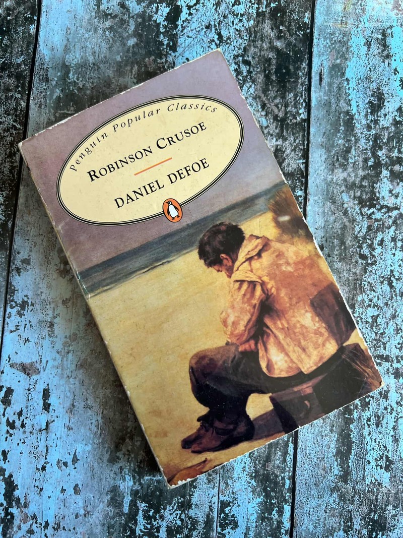 Robinson Crusoe by Daniel Defoe — Secondhand Paperback | StrangeBooks UK