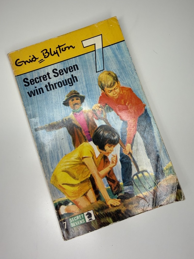 Secret Seven Win Through by Enid Blyton