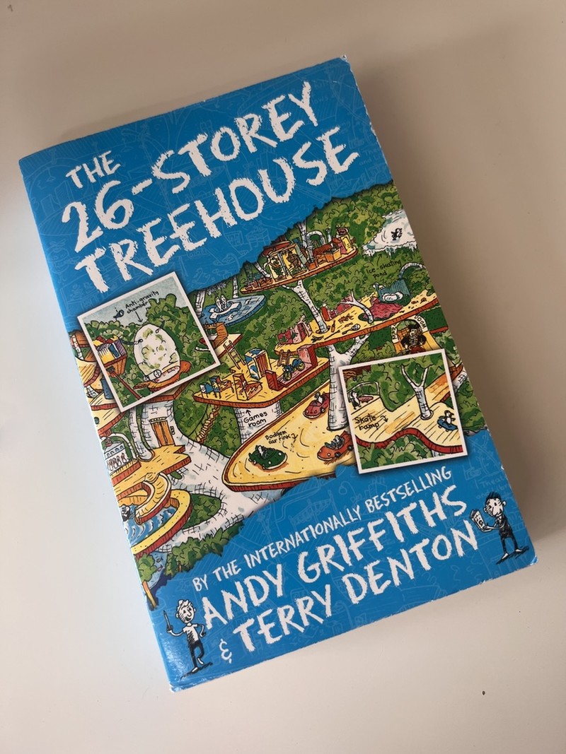 The 26-Storey Treehouse by Andy Griffiths, Terry Denton