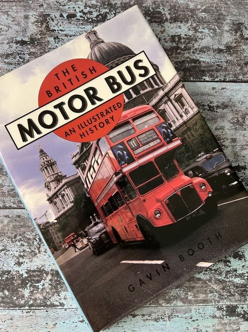 The British Motor Bus by Gavin Booth