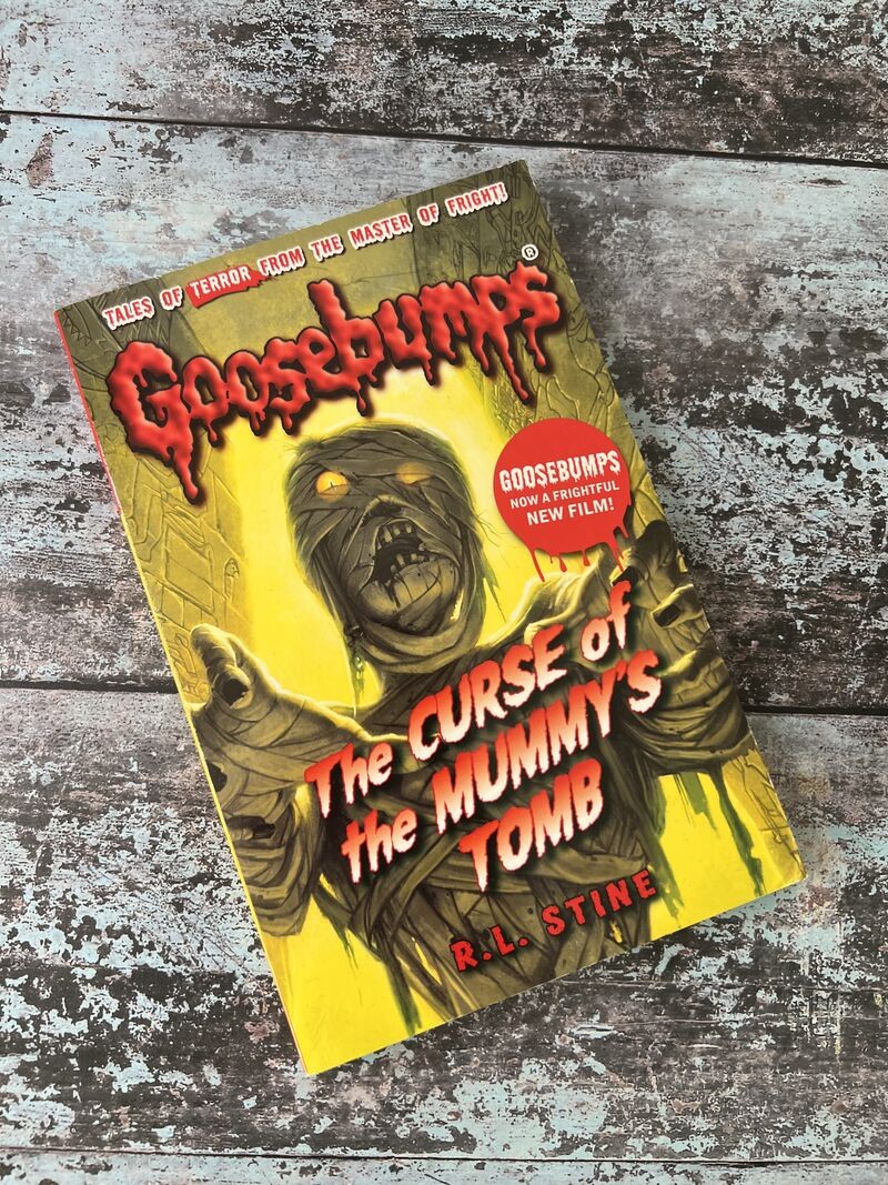 The Curse of the Mummy's Tomb (Goosebumps #5) by R L Stine