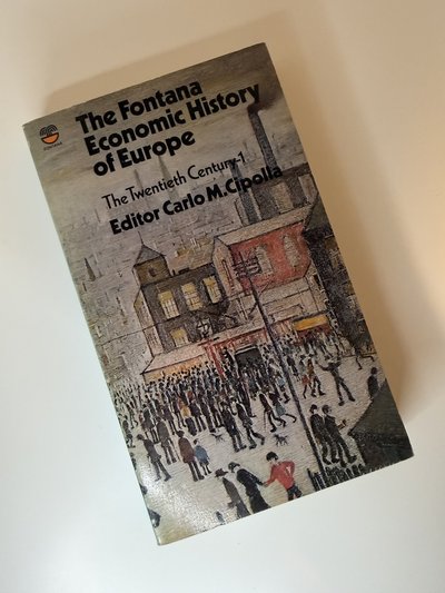 The Fontana Economic History of Europe by Carlo M Cipolla