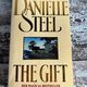 The Gift by Danielle Steel — secondhand book