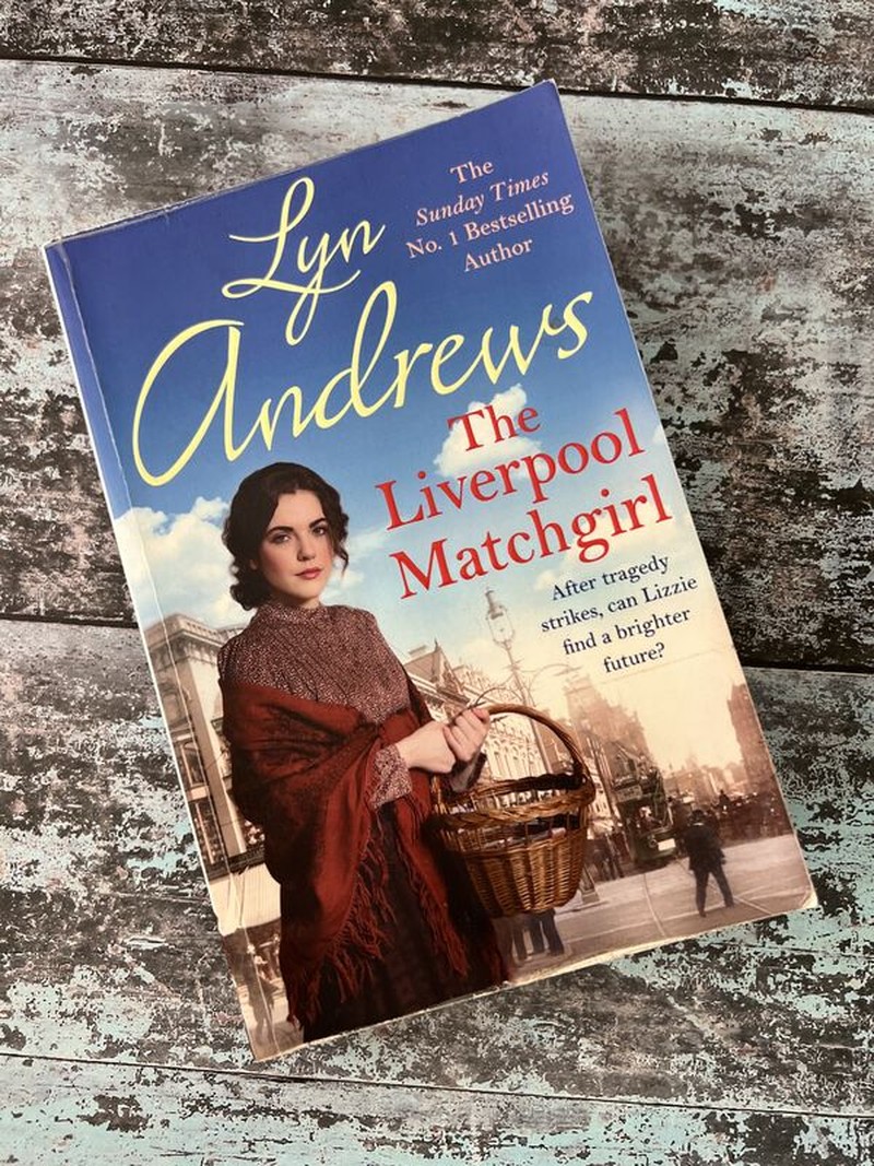 The Liverpool Matchgirl by Lyn Andrews