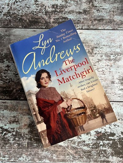 The Liverpool Matchgirl by Lyn Andrews