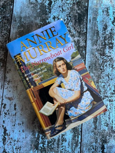 The Narrowboat Girl by Annie Murray