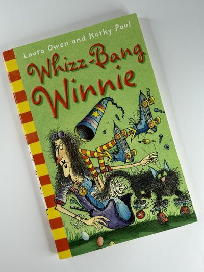 Whizz-Bang Winnie by Korky Paul, Laura Owen