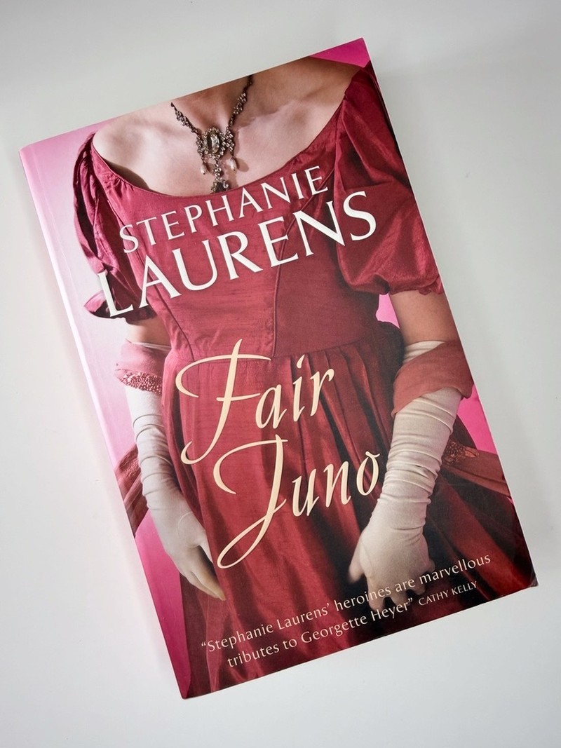 Fair Juno by Stephanie Laurens