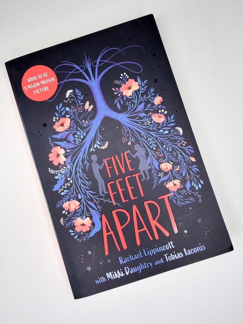 Five Feet Apart by Mikki Daughtry, Rachael Lippincott, Tobias Iaconis