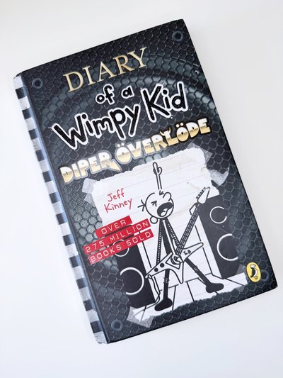 Diper Överlöde by Jeff Kinney