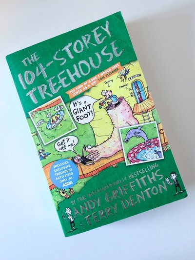 The 104-Storey Treehouse by Andy Griffiths, Terry Denton