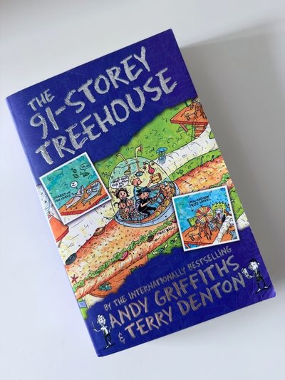 The 91-Storey Treehouse by Andy Griffiths, Terry Denton