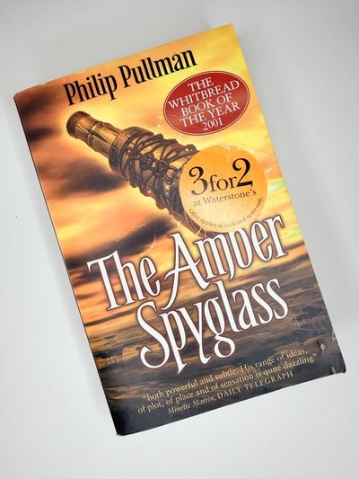 The Amber Spyglass by Philip Pullman