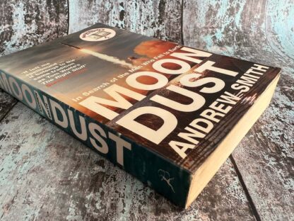 An image of a novel by Andrew Smith - Moon Dust
