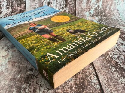 An image of a novel by Amanda Owen - Adventures of the Yorkshire Shepherdess