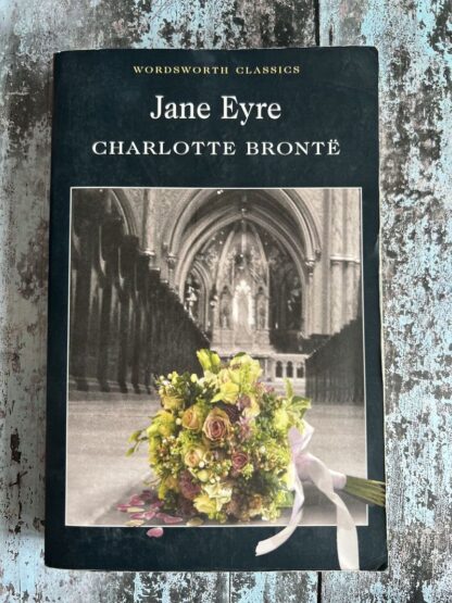 An image of a book by Charlotte Brontë - Jane Eyre