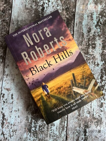 An image of a book by Nora Roberts - Black Hills