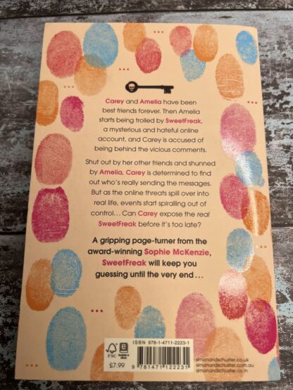 An image of a book by Sophie McKenzie - Sweetfreak