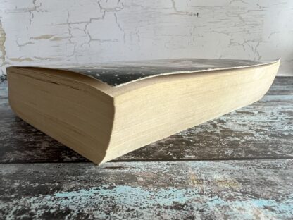An image of a book by Dilly Court - The Christmas Wedding