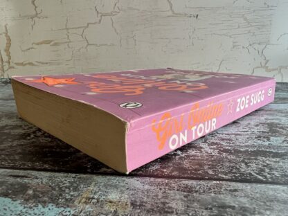 An image of a book by Zoe Sugg - Girl Online