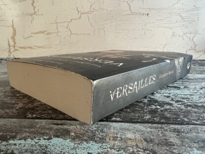 An image of a book by Elizabeth Massie - Versailles