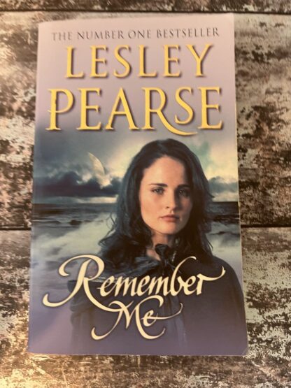 An image of a book by Lesley Pearse - Remember Me