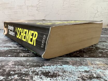 An image of a book by Kimberley Chambers - The Schemer