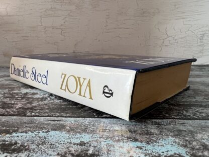 An image of a book by Danielle Steel - Zoya