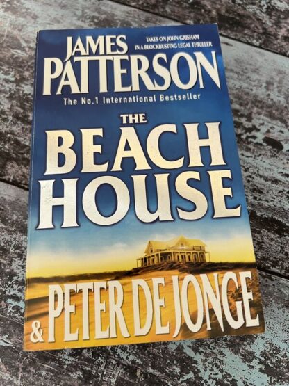 An image of a book by James Patterson - The Beach House
