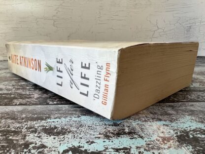 An image of a book by Kate Atkinson - Life After Life