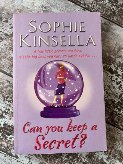 An image of a book by Sophie Kinsella - Can you keep a secret?