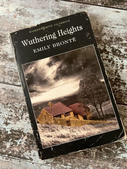An image of a book by Emily Brontë - Wuthering Heights