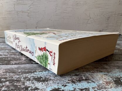 An image of a book by Carole Matthews - Calling Mrs Christmas