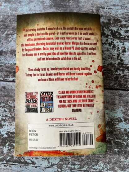 An image of a book by Jeff Lindsay - Dearly Devoted Dexter