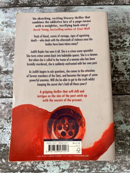 An image of a book by Elisabeth Herrmann - The Cleaner