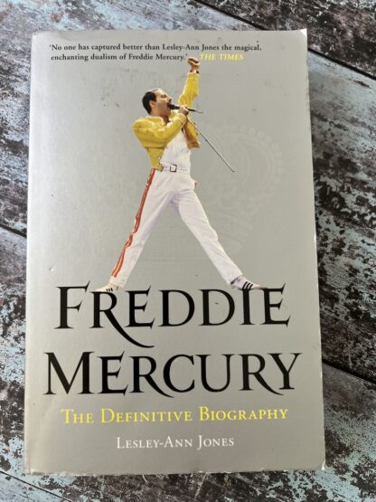 An image of a book by Lesley-Ann Jones - Freddie Mercury The Definitive Biography