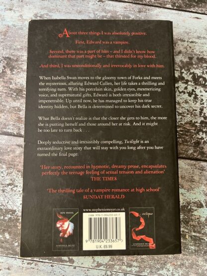 An image of a book by Stephenie Meyer - Twilight