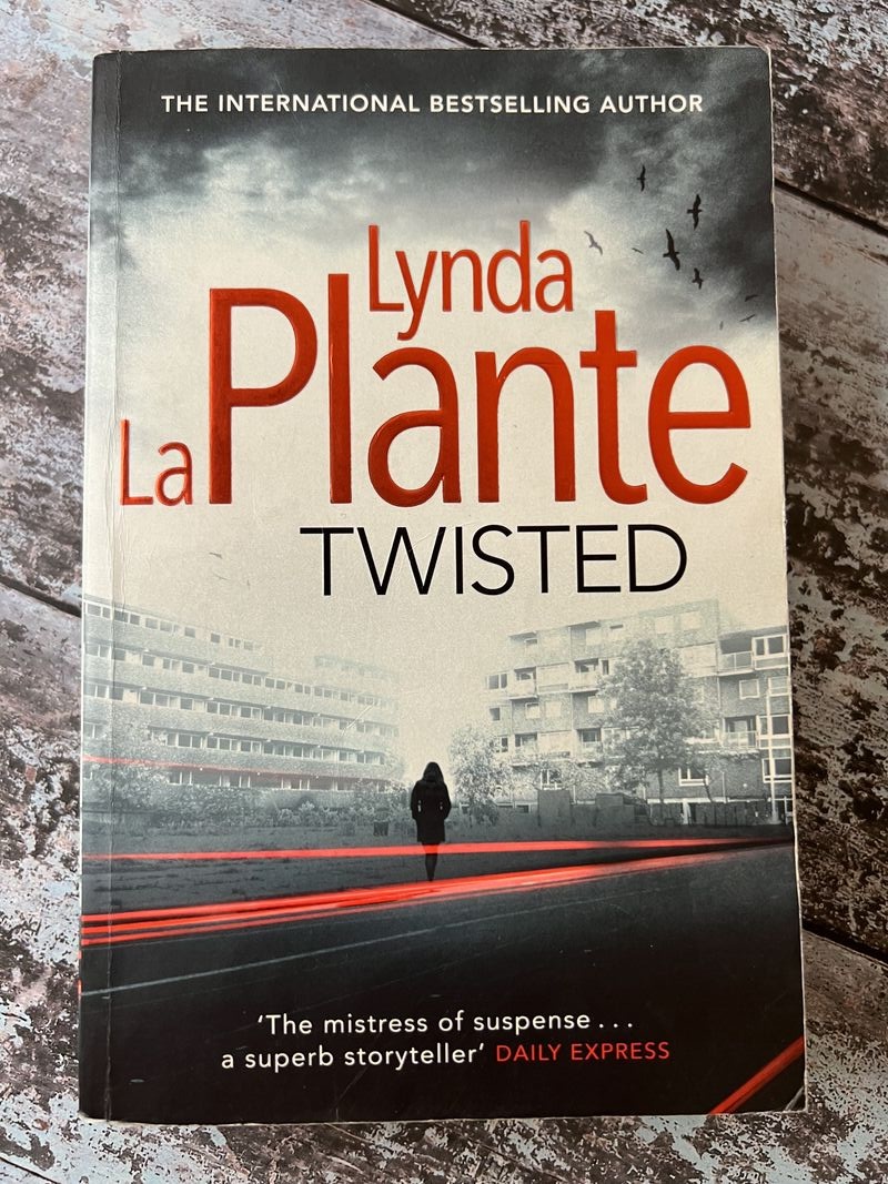 An image of a book by Lynda La Plante - Twisted