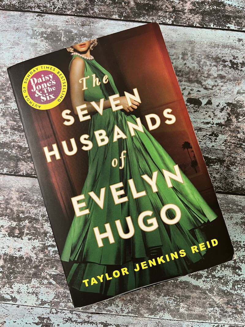 An image of a book by Taylor Jenkins Reid - The Seven Husbands of Evelyn Hugo