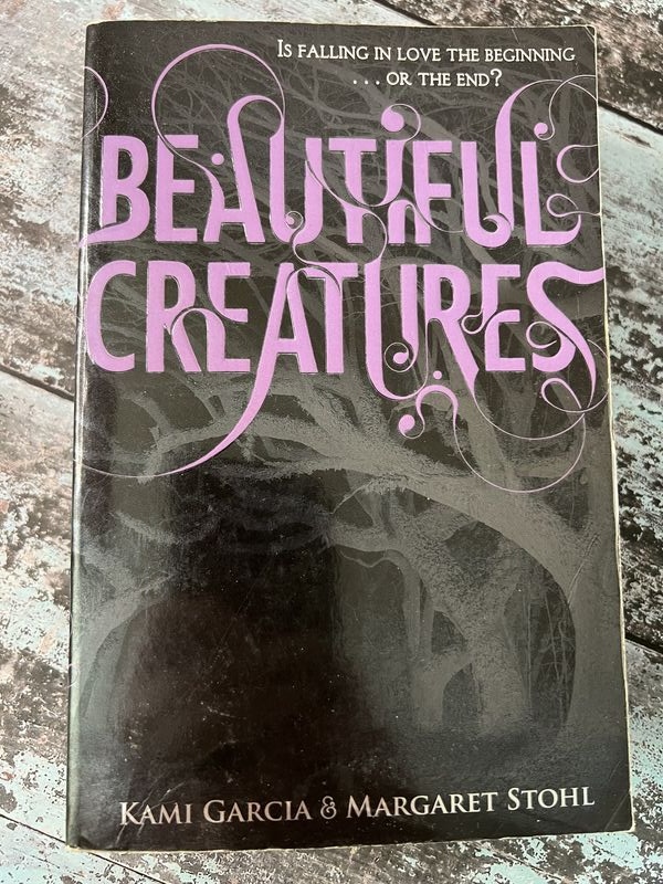 An image of a book by Kami Garcia and Margaret Stohl - Beautiful Creatures