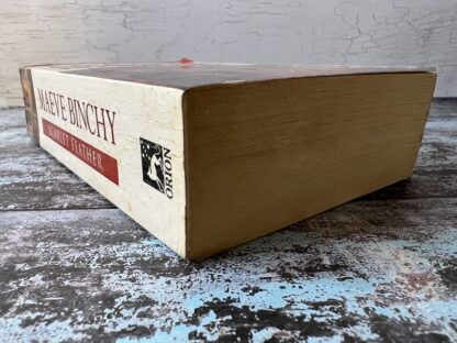 An image of a book by Maeve Binchy - Scarlet Feather