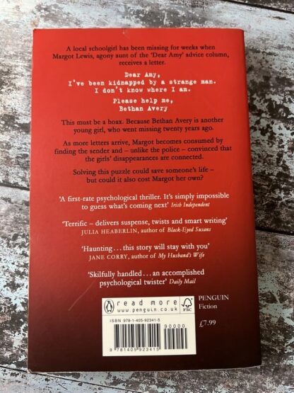 An image of a book by Helen Callaghan - Dear Amy