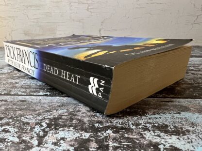 An image of a book by Dick Francis - Dead Heat