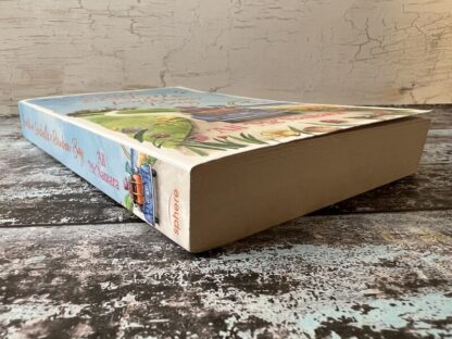 An image of a book by Ali McNamara - Secrets and Seashells at Rainbow Bay